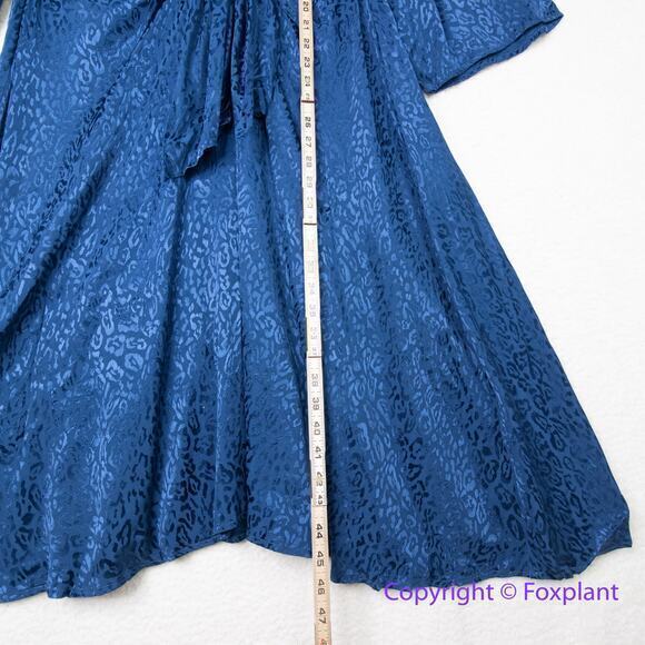 New! Eloquii women Blue Leopard Print Satin Textured Tie Front‎ Dress, size 16 - Picture 7 of 16